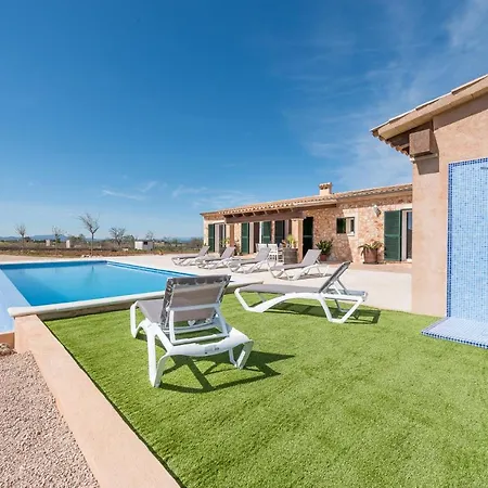 Ca'n Fures Holiday home *